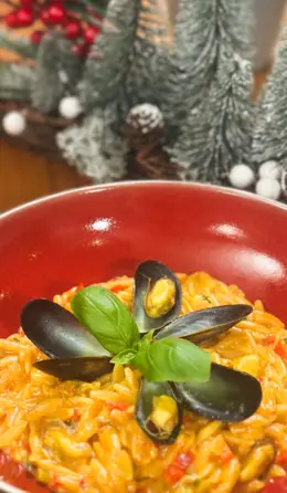 Neven’s Saffron Orzo with Nduja Mussels 