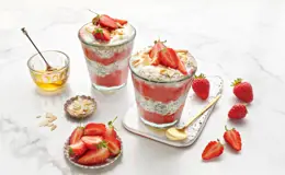 Easy Overnight Strawberry Oats