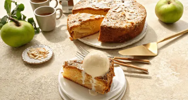 Bramley Apple Cake