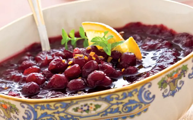Easy Homemade Cranberry Sauce Recipe