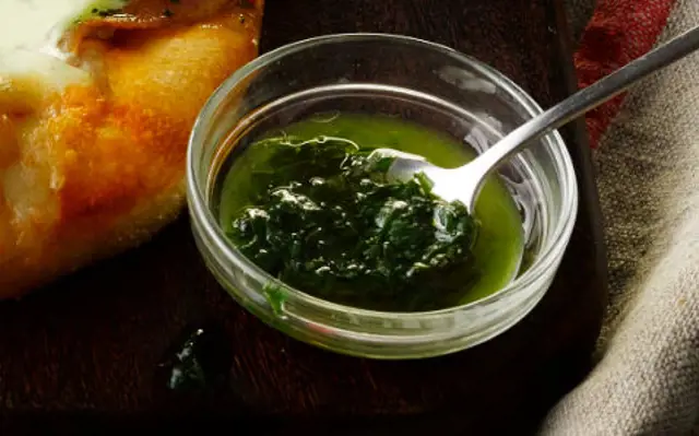 Quick Basil Oil