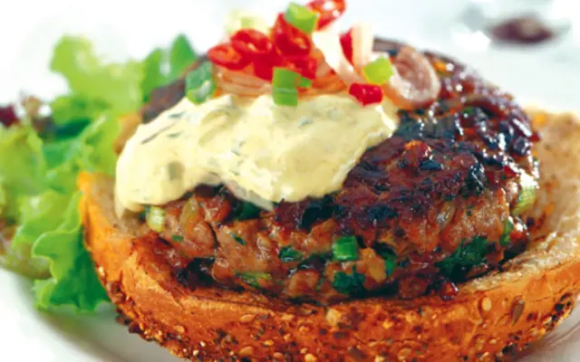 Minced Lamb Burgers with Spicy Soured Cream Dressing