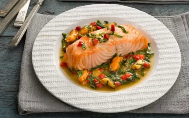 Organic Salmon with Mussels and Spinach