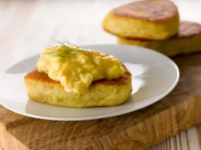 Scrambled Eggs on Potato Cakes