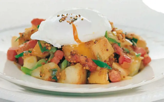 Poached Eggs & Home Fries
