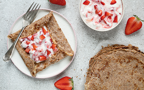 Strawberry Yoghurt Crêpes