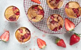 Fresh Strawberry Muffins