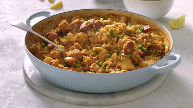 Easy Spanish Paella by Mark