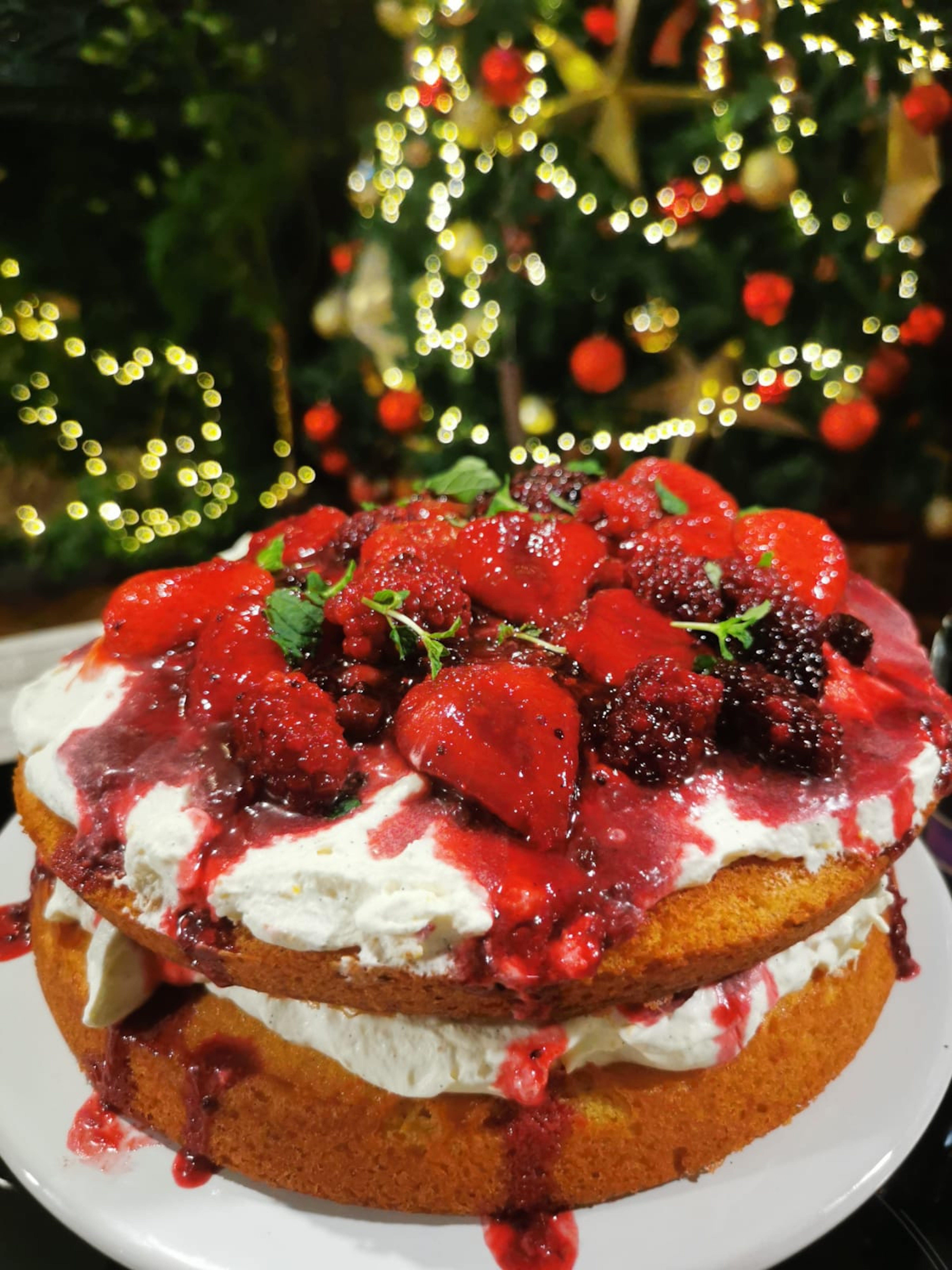 Neven's Mulled Winter Berry Victoria Sponge