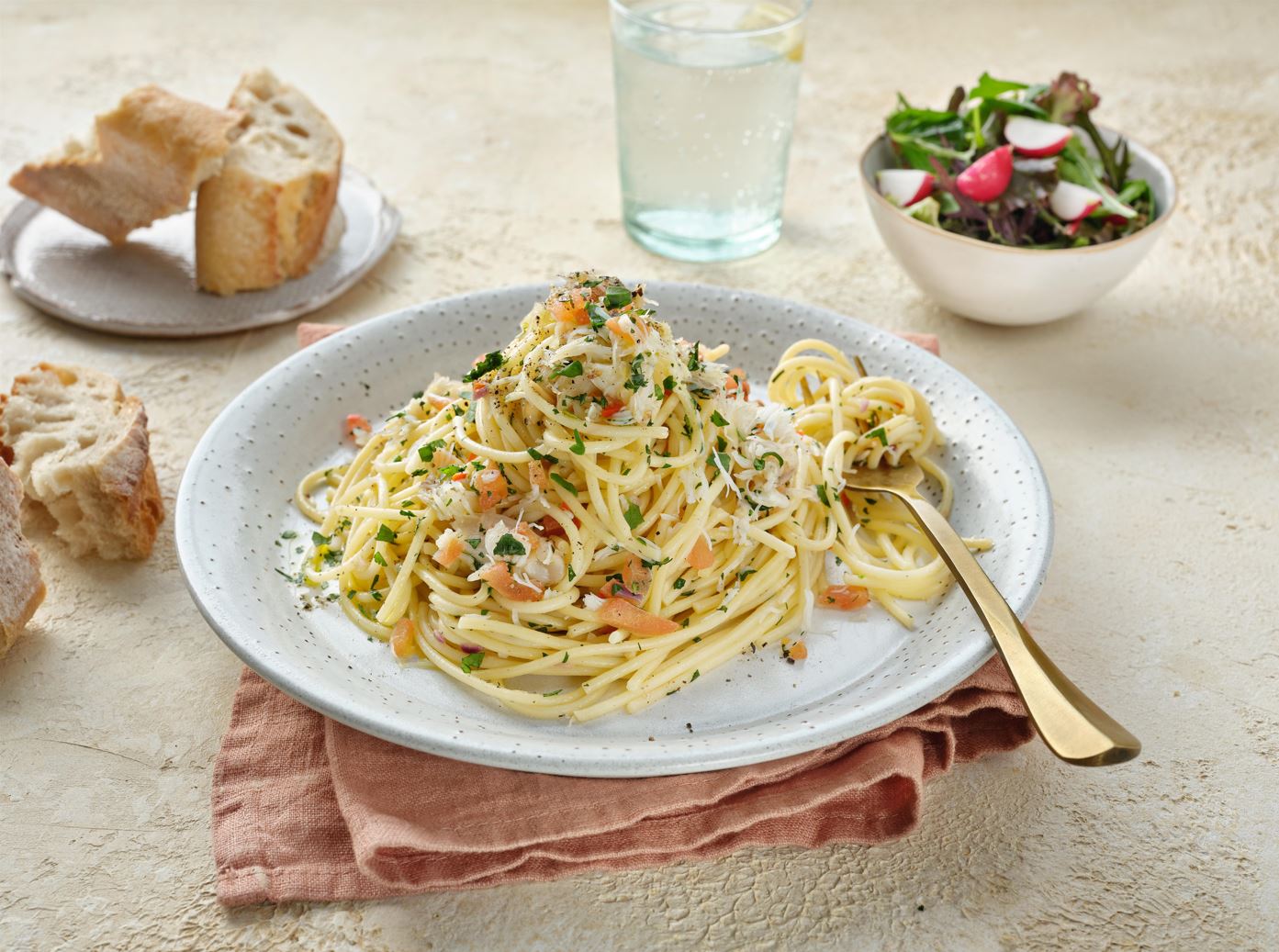 Crab Linguine with Tomato, Chilli and Parsley