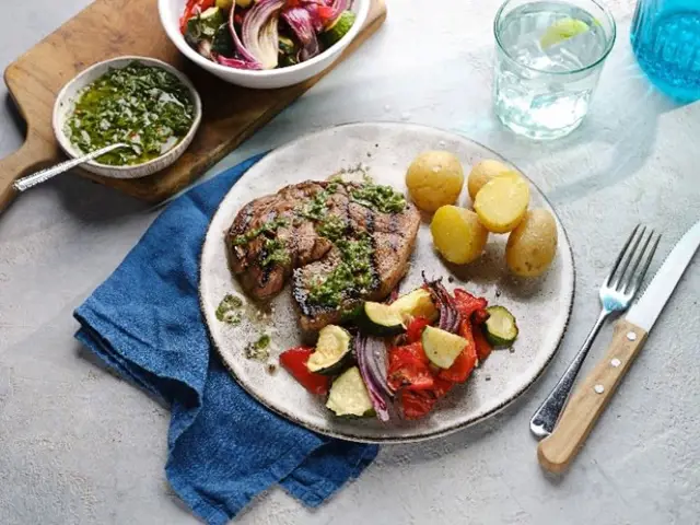 Lamb Steaks with Basil, Parsley and Chive Dressing