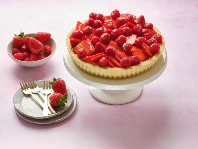 Homemade Strawberry & Raspberry Tart